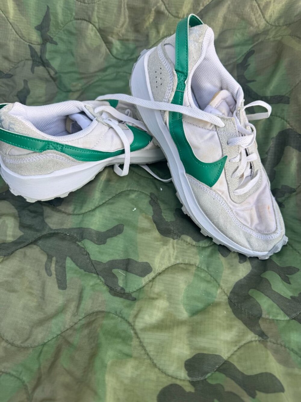 Nike Waffle-Sole Sneakers - White/Green, Womens 8.5